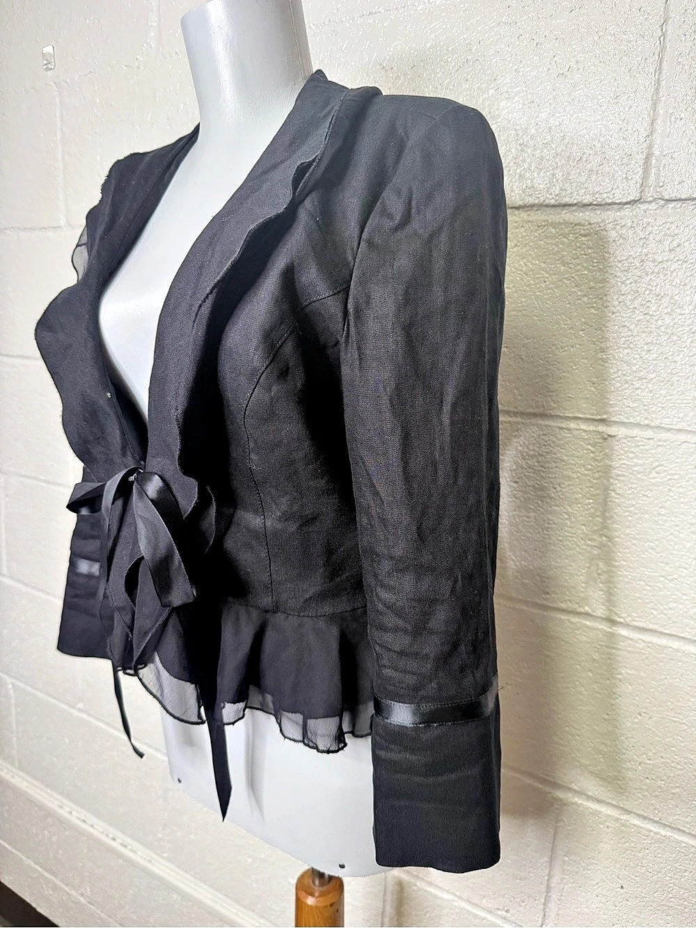 Y2k bebe Black Ruffle Tie Front Blazer Size Medium - Picture 2 of 8